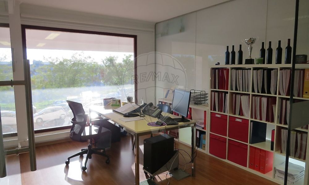 1d3a94d0-fa8e-4087-b27a-e12d84200426-1