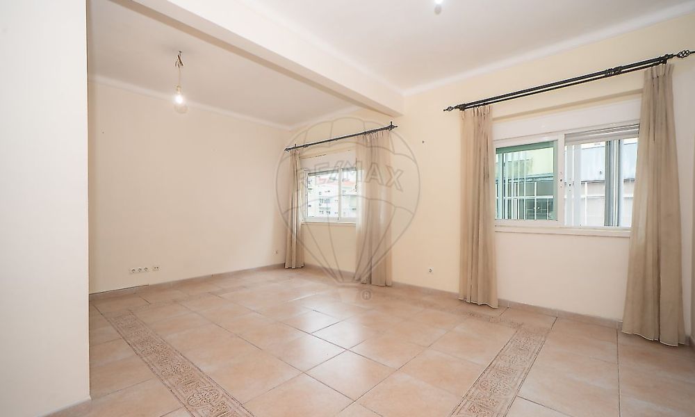 940ec8d1-b490-409c-8289-0aff464c864a