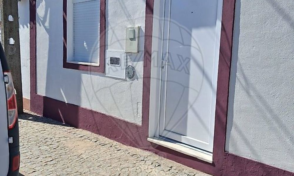 a4265eb0-7e7a-47e8-8657-b40a26f7255d