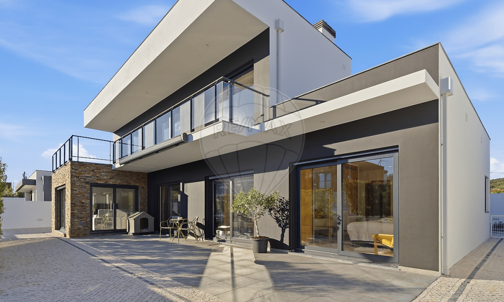 a4d5fb91-84e4-4652-b60e-a4fcba288094