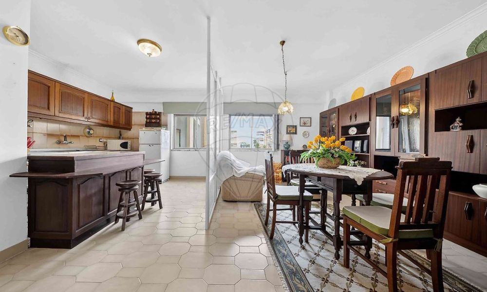 e7cbb2eb-2943-44af-a572-611feea11b6c